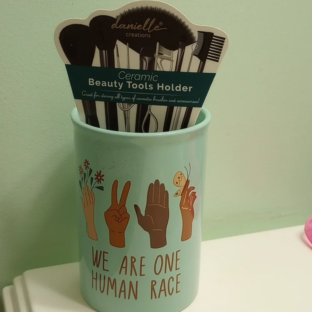 Ceramic Beauty Tool Holder